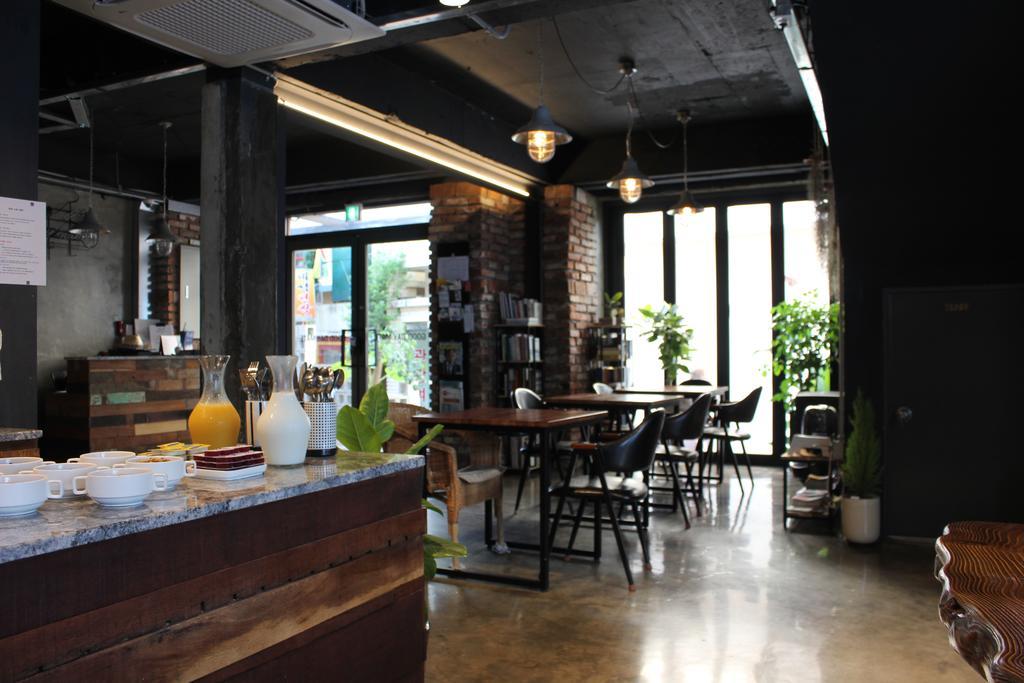 Good Day Mate Hostel Busan Bagian luar foto