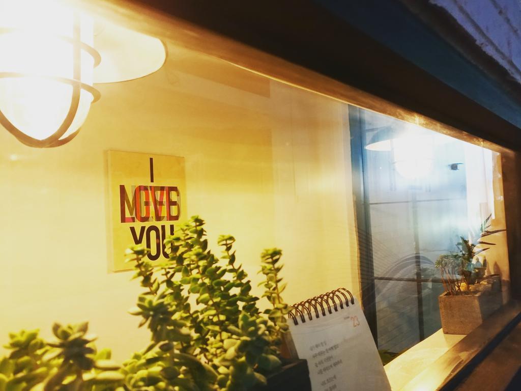 Good Day Mate Hostel Busan Bagian luar foto